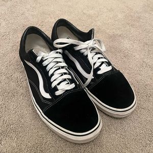 Van’s Old Skool Shoes (Men’s 10.5)